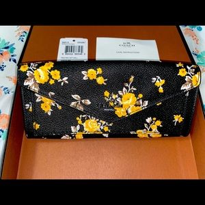 Coach Foral Print Wallet